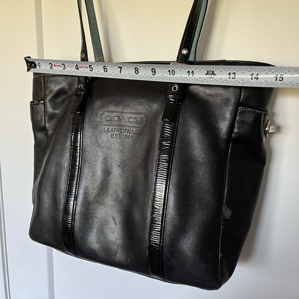 Coach 90s Black Leather Shoulder Bag - Picture 14 of 16